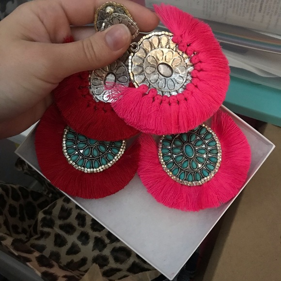 Brand new St. Raine Earrings! - Picture 4 of 4